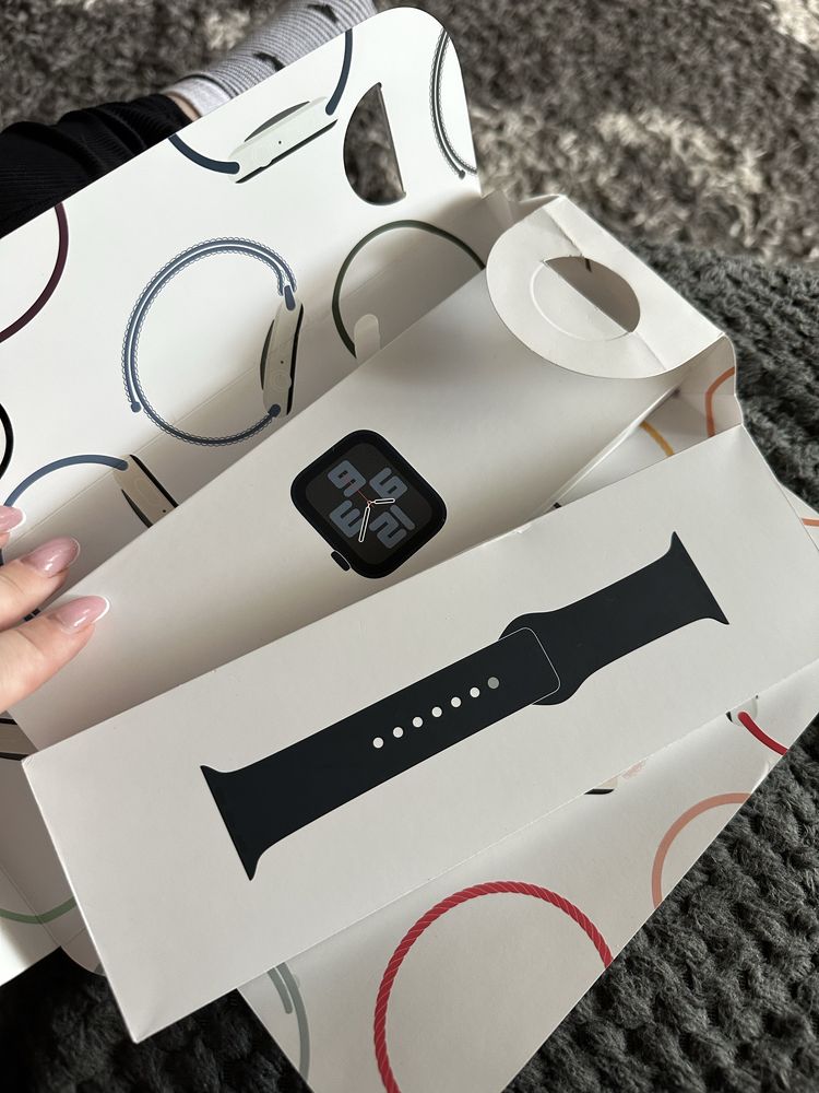 Продам часы Appel Watch SE 2 Gen