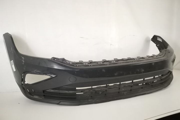 Предна броня Оригинална С Датчици И Предна Пола В Добро Състояние Фолк