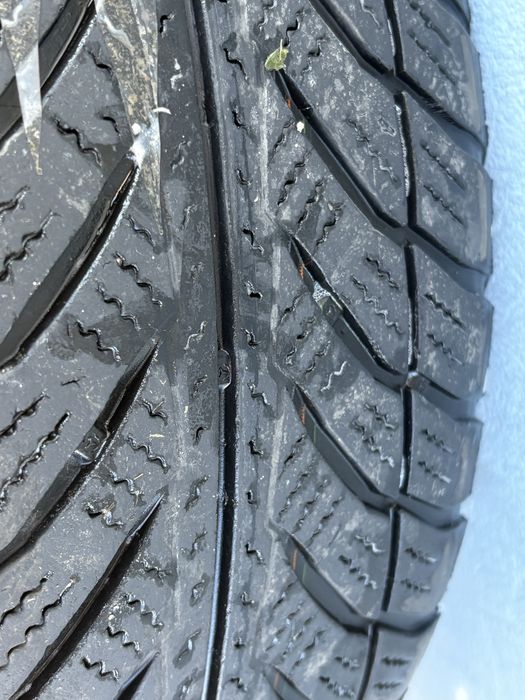 Jante BMW 684 G30 G31 245/45/18 cu cauciucuri de iarna