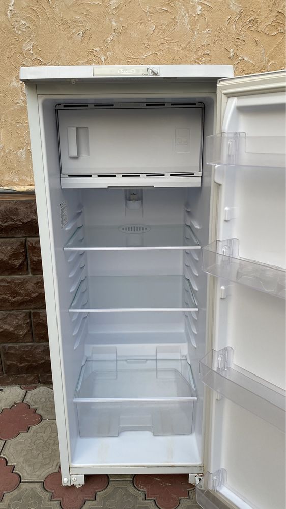 Холодильник Бирюса + доставка