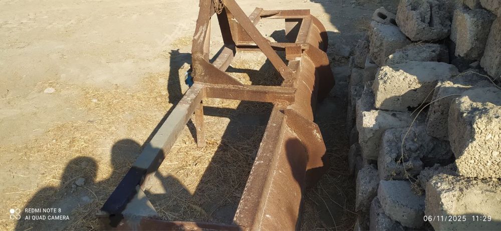 Трактор сотилади