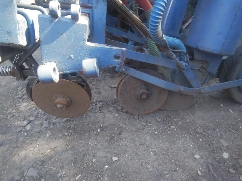 Vând semănătoare spc tot schimbat cu calculator