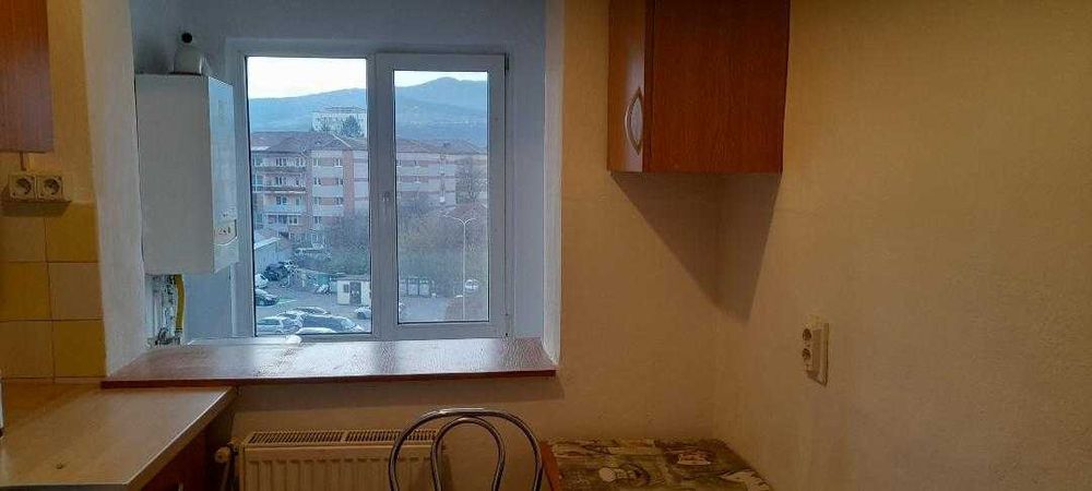 Garsoniera - Zona Cetate