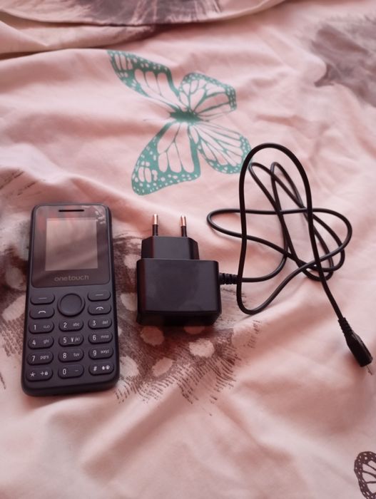 Телефон нов за ползване.