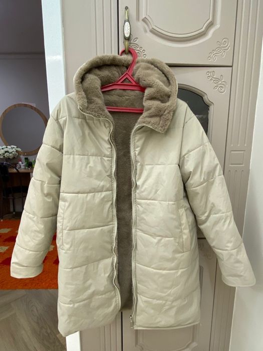 Продам зимнюю женскую куртку