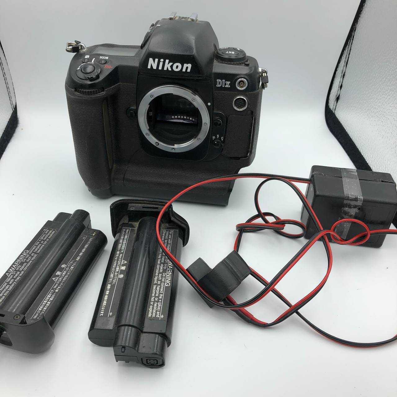 Цифров фотоапарат Nikon D1X