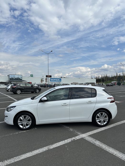 Peugeot 308 hatchback