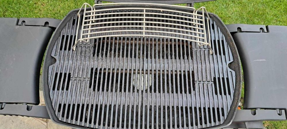 Газово барбекю Weber Q3000.