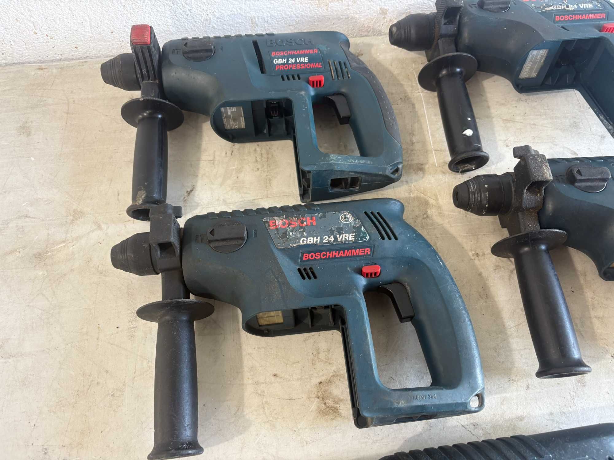 Перфоратор - Bosch 24 V (solo)