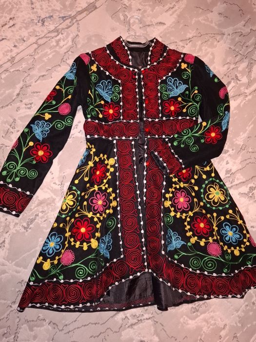 Национальный узбекский чапан