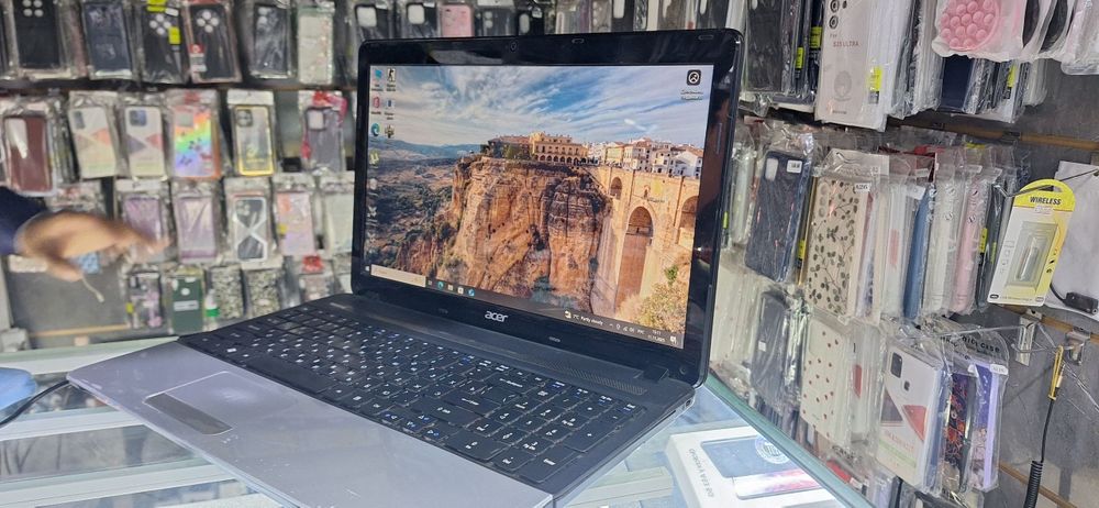 Acer Noutbook Sotiladi