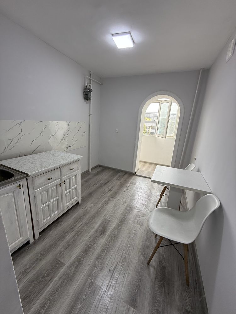 Продам квартиру 1/4/5 Авиагородок, рядом транспорный институт.