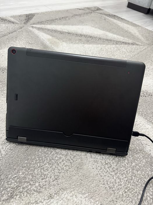 Tableta cu tastatura lenovo