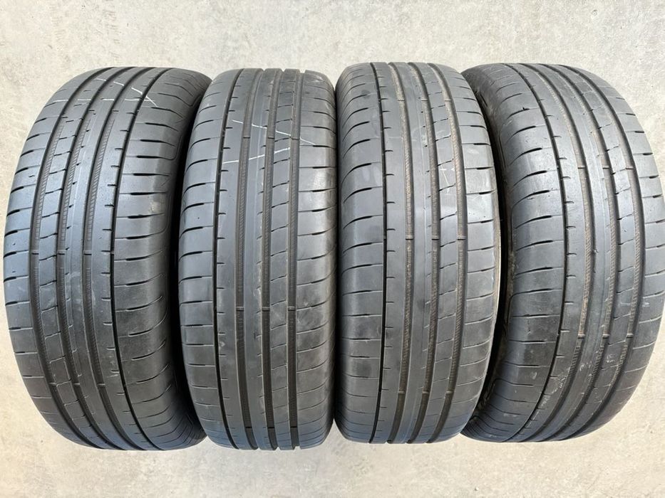vând 4 anvelope 235/65/18 goodyear de vară ca noi