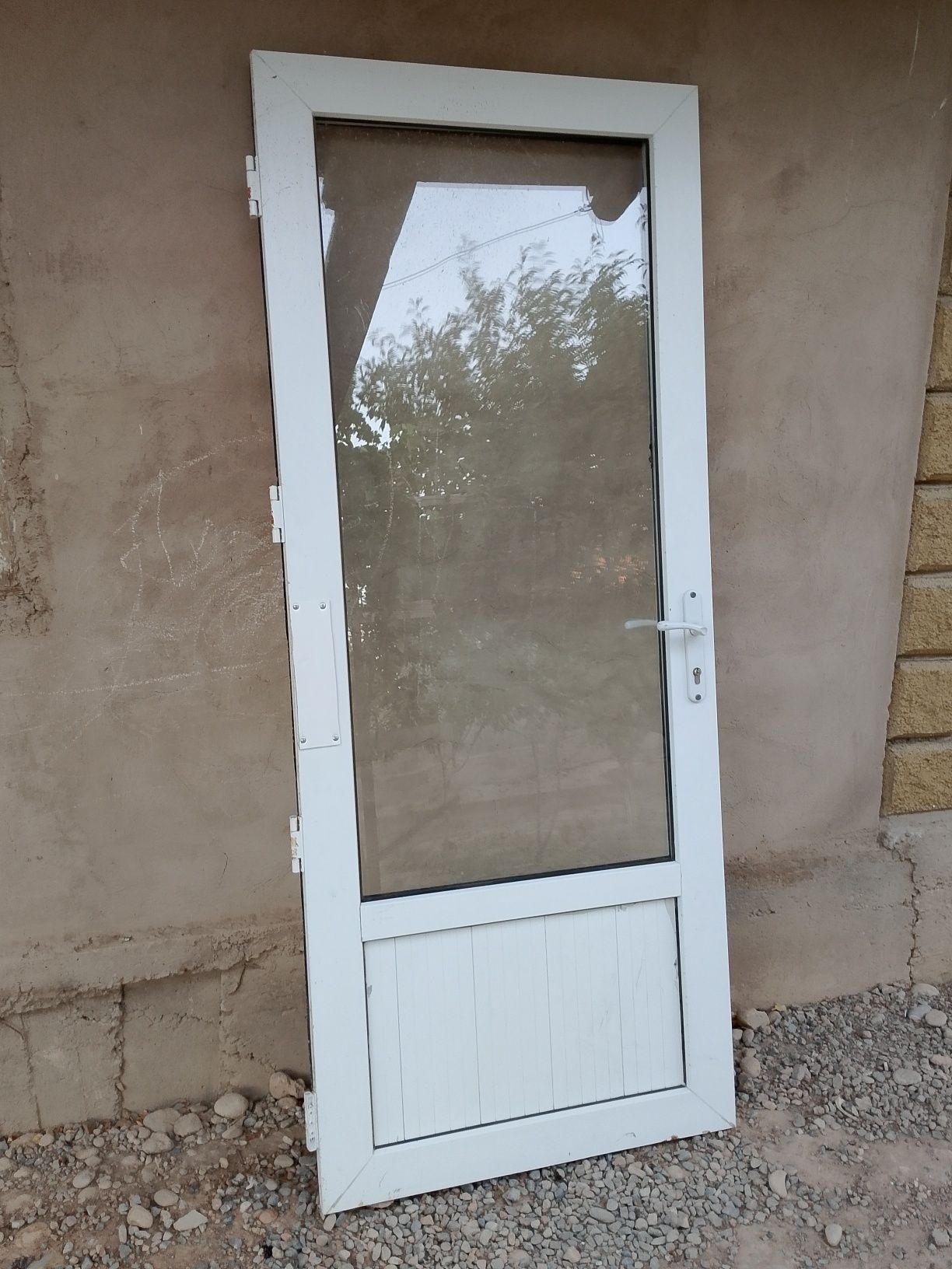 Продайется двер в отличным состояний