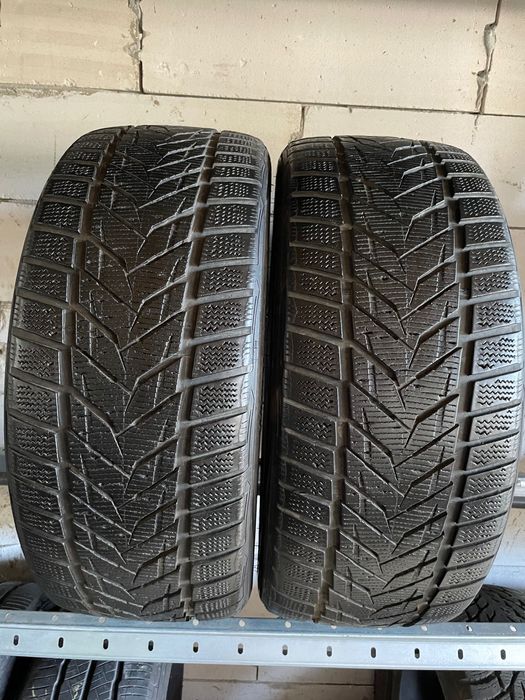 235/40R19 Vredestein Wintrac Extreme S doua anvelope de iarna