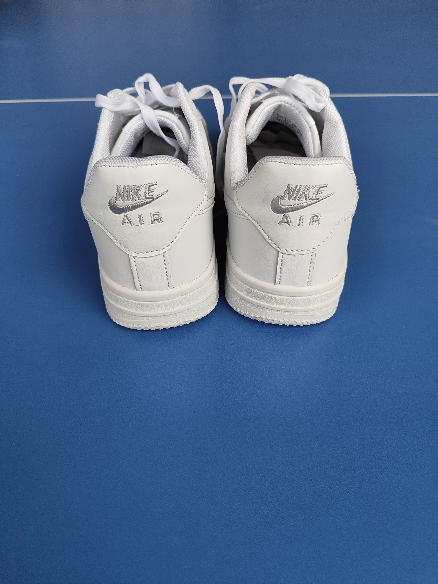 Nike air force .