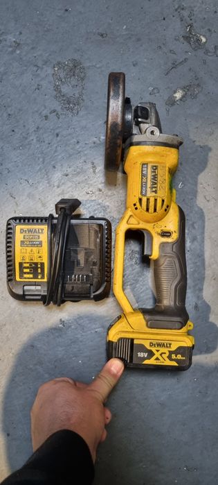 flex polizor dewalt dcg 412 cu baterie 18v 5Ah si incarcator DCB115