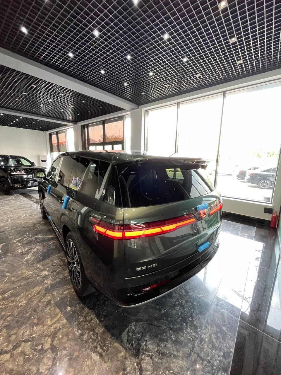 Denza N9  hybrid