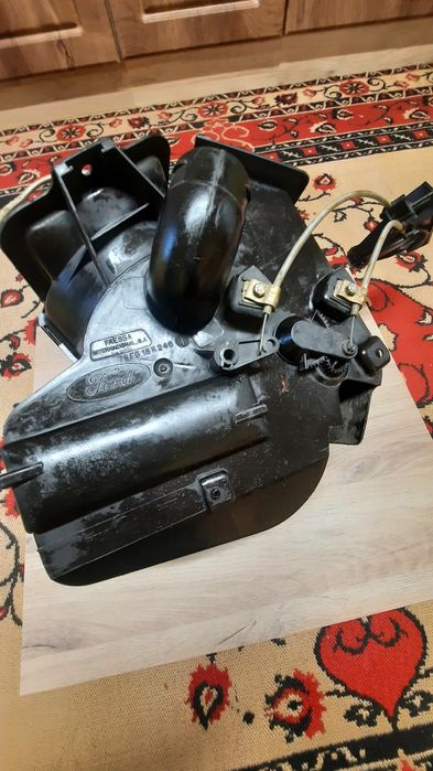 Комплект парно за Форд.