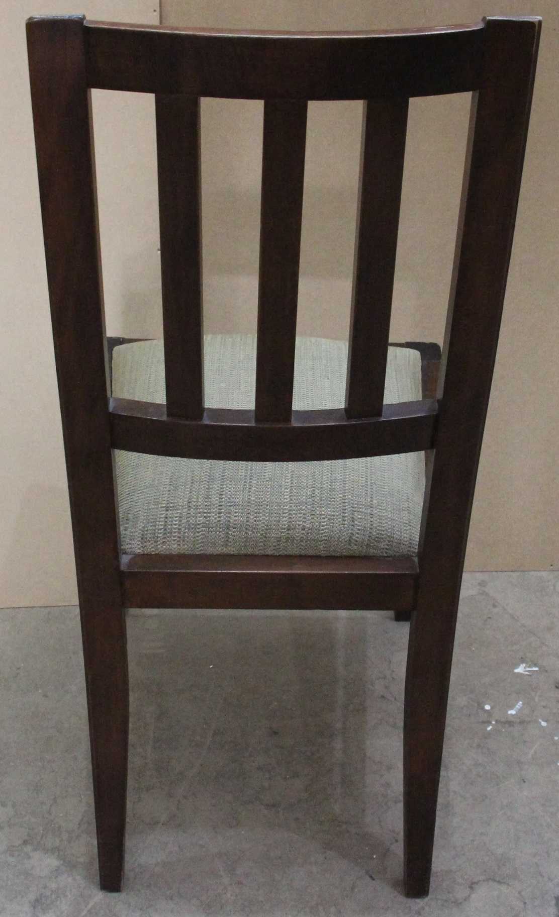 Scaun din lemn cu sezut tapitat; Scaun solid