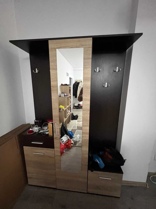 [Oferta] Cuier cu oglinda si spatiu de depozitare [Stare excelenta]