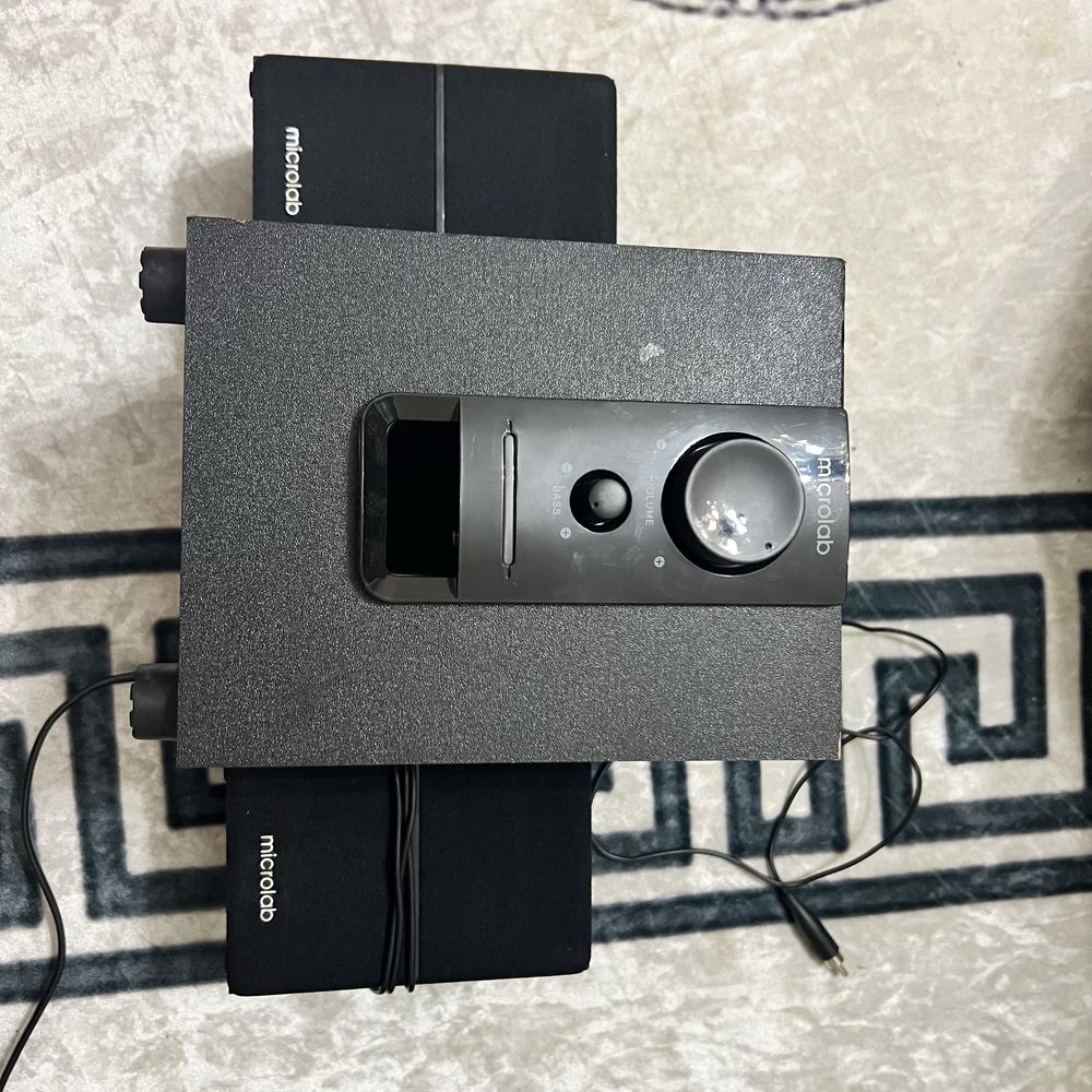 Комплект Microlab M-223 сабвуфер и колонки