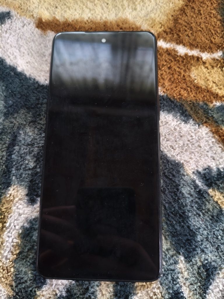 Vând telefon de gaming Cubot Max 5