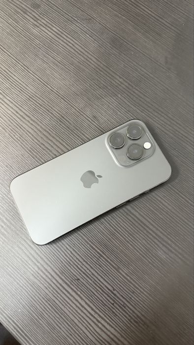 Vand iphone 15 PRO