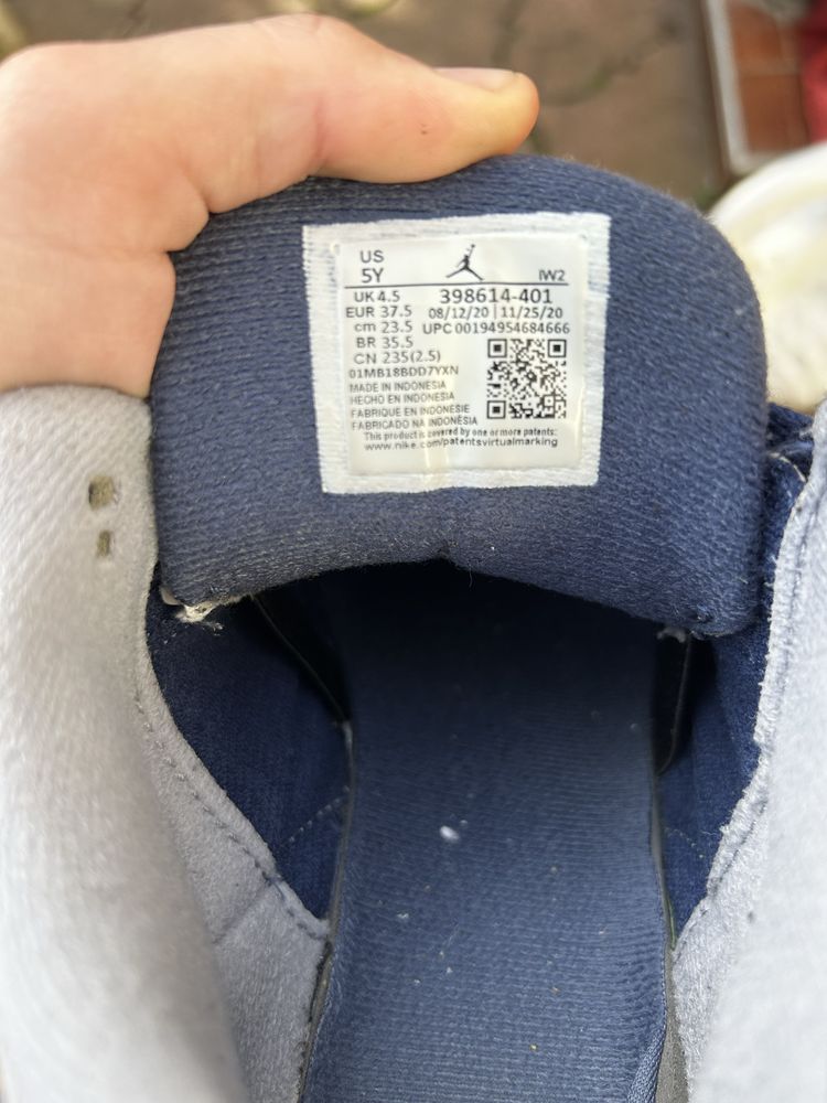 Jordan 3 bleumarin
