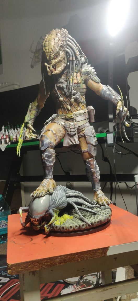 Figurină Predator pictată manual