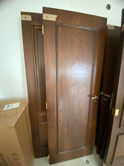 Врати интериорни в отлично  състояние