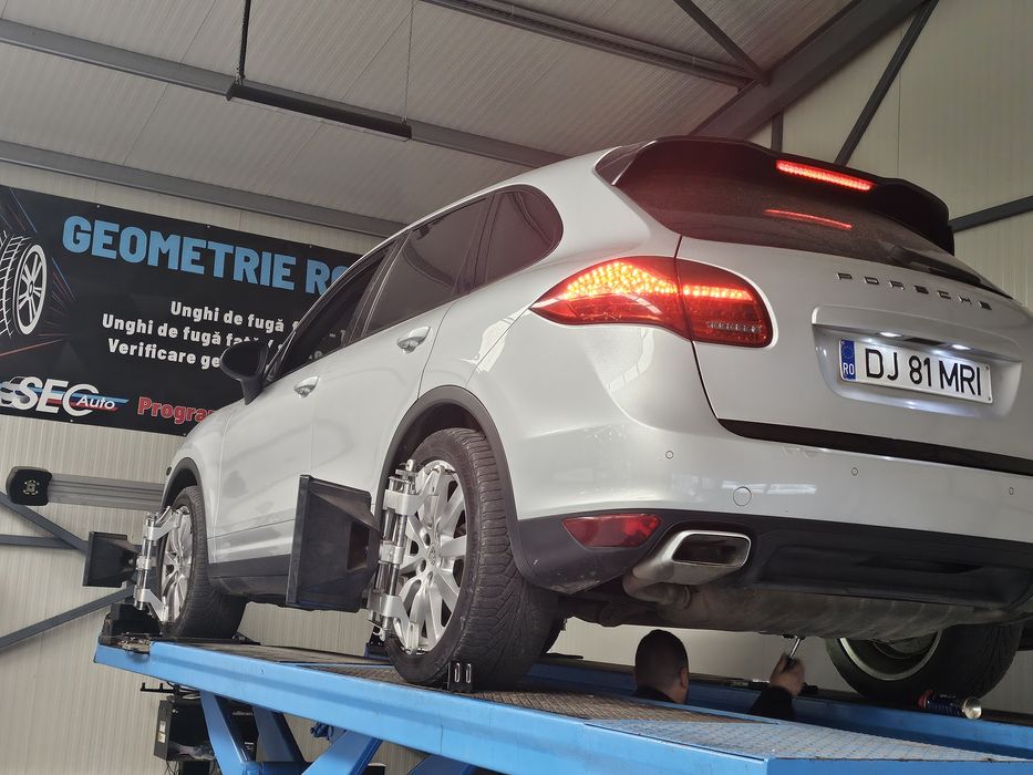 Porsche Cayenne variante S clas 2015 sau gle coupe 2017