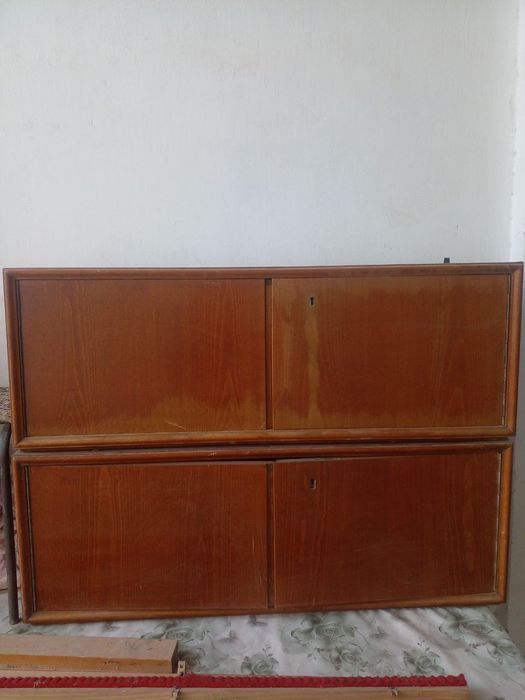 Книжные полки 5 штук по 70 тыс.