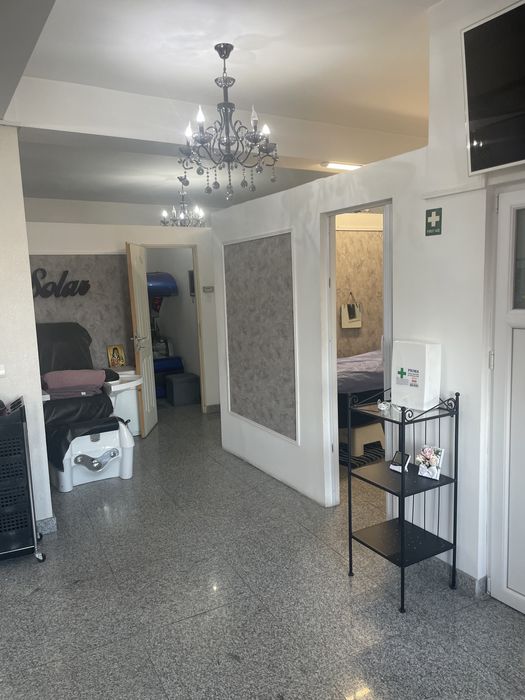 Inchiriez Salon Infrusetare