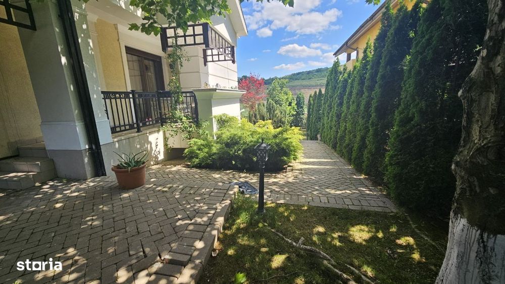 Vila D+P+E, Bucium, Lux și Confort Aproape de Natură și Oraș