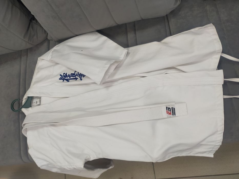 Продам кимоно на подростка