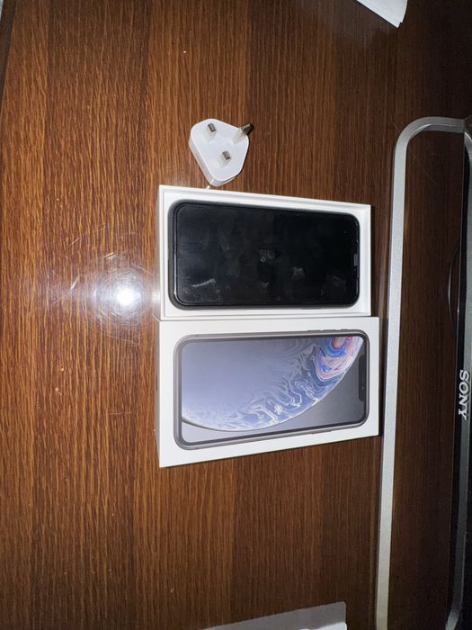 Продается Iphone Xr