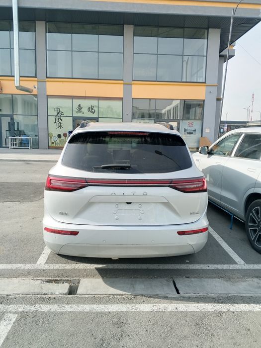 Wenjie M7 - это средне- и крупногабаритный