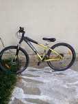 Vând bicicletă Specialized Hardrock sport