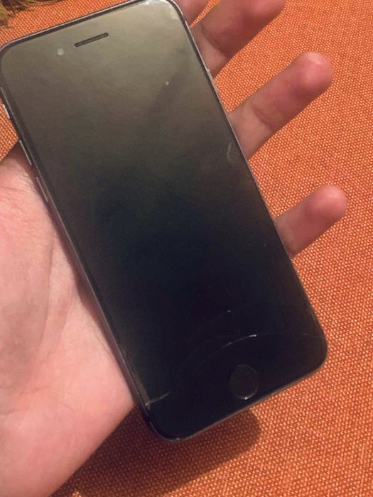 Iphone 8 64 gb 76% батерия