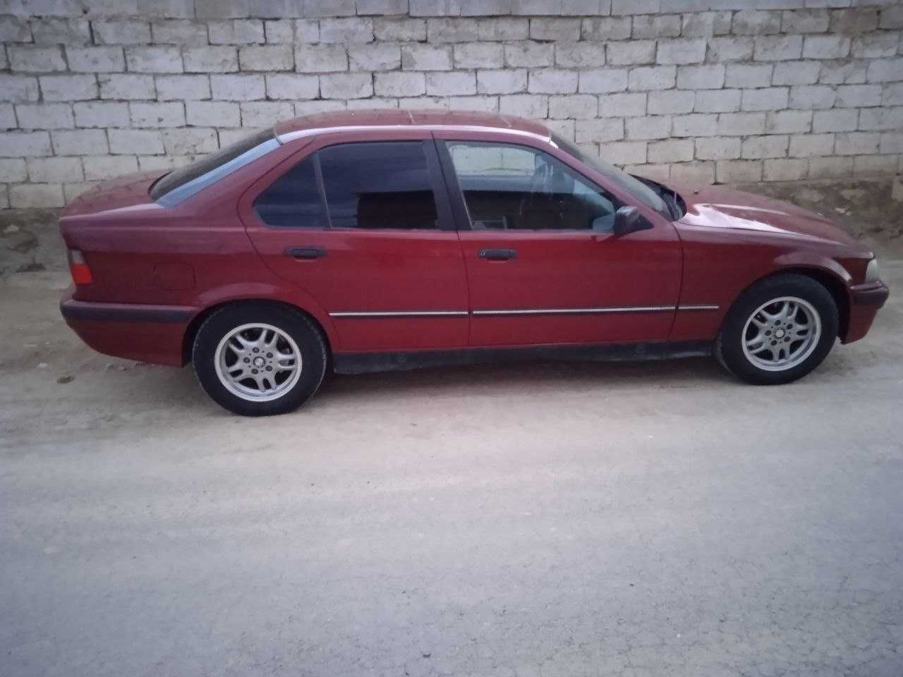 Продаю BMW E36 на бензини