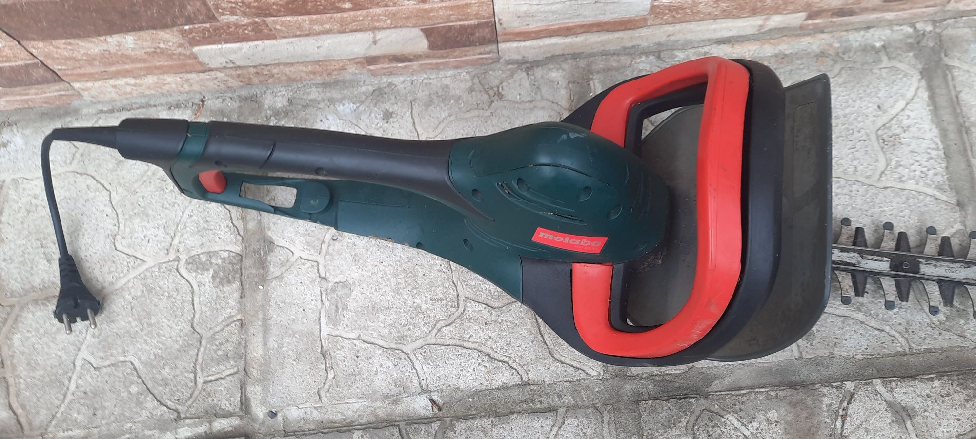 Metabo hs8555 Ножица за Жив Плет Храсторез 550W нов модел