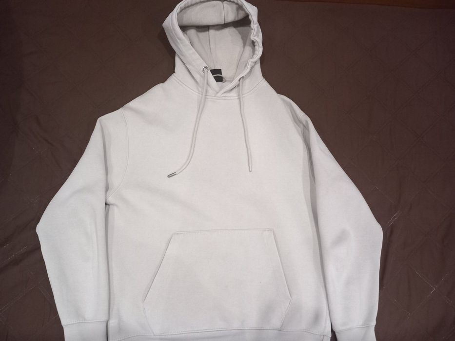 Продавам суичър Pull bear