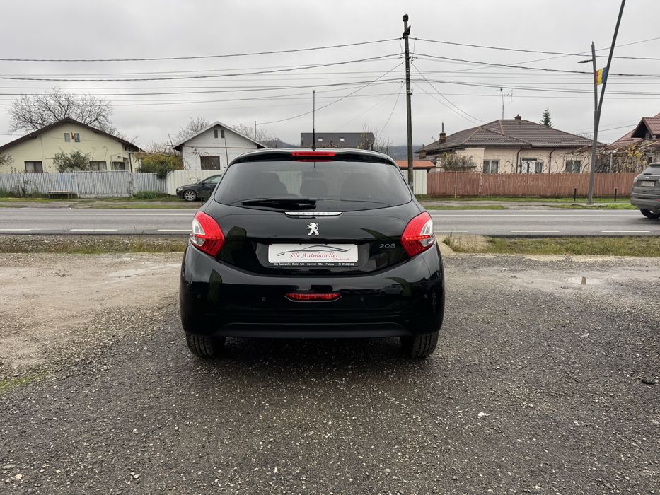 Peugeot 208**2014 *navi**clima*senzori**Rate/avans zero**