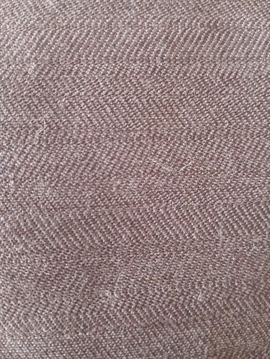 Материал новый .костюмно брючная ткань.дешево