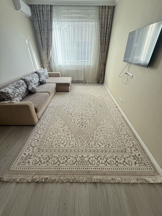 Диван, люстры б/у