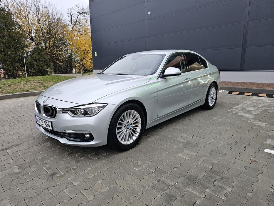 BMW F30  FaceLift  LuxuryLine 2 butoane