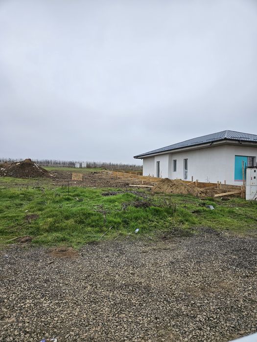 Teren de vânzare în Câșlița, Tulcea – vedere la lac