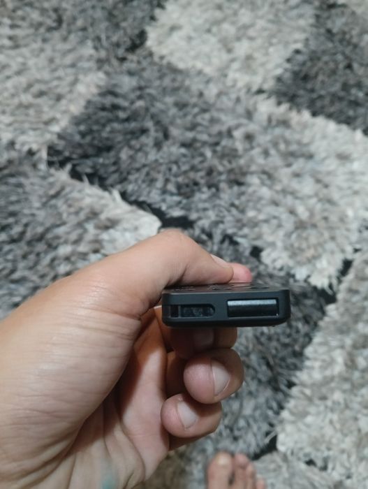 Vând urgent!!! Reportofon Sony ICD-UX560